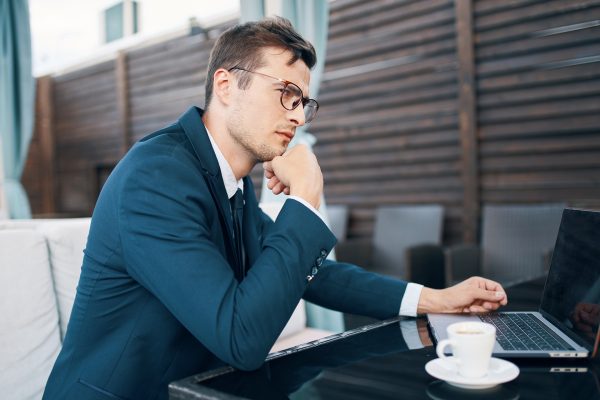 Le blâme au travail